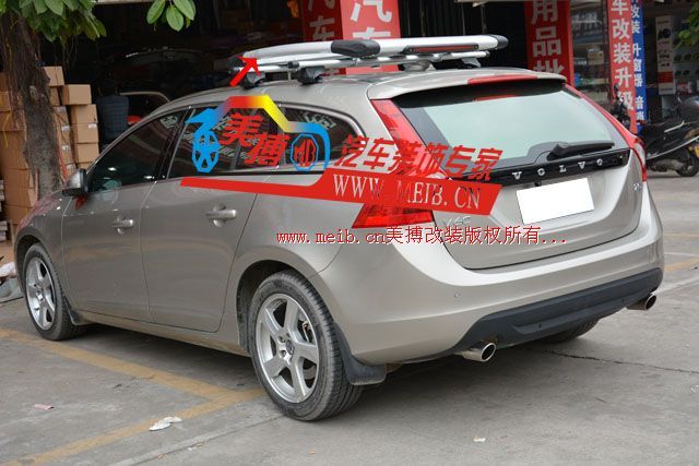 v60 q5图片 沃尔沃v60车祸照片 图,沃尔沃v60导航安装图高清图片